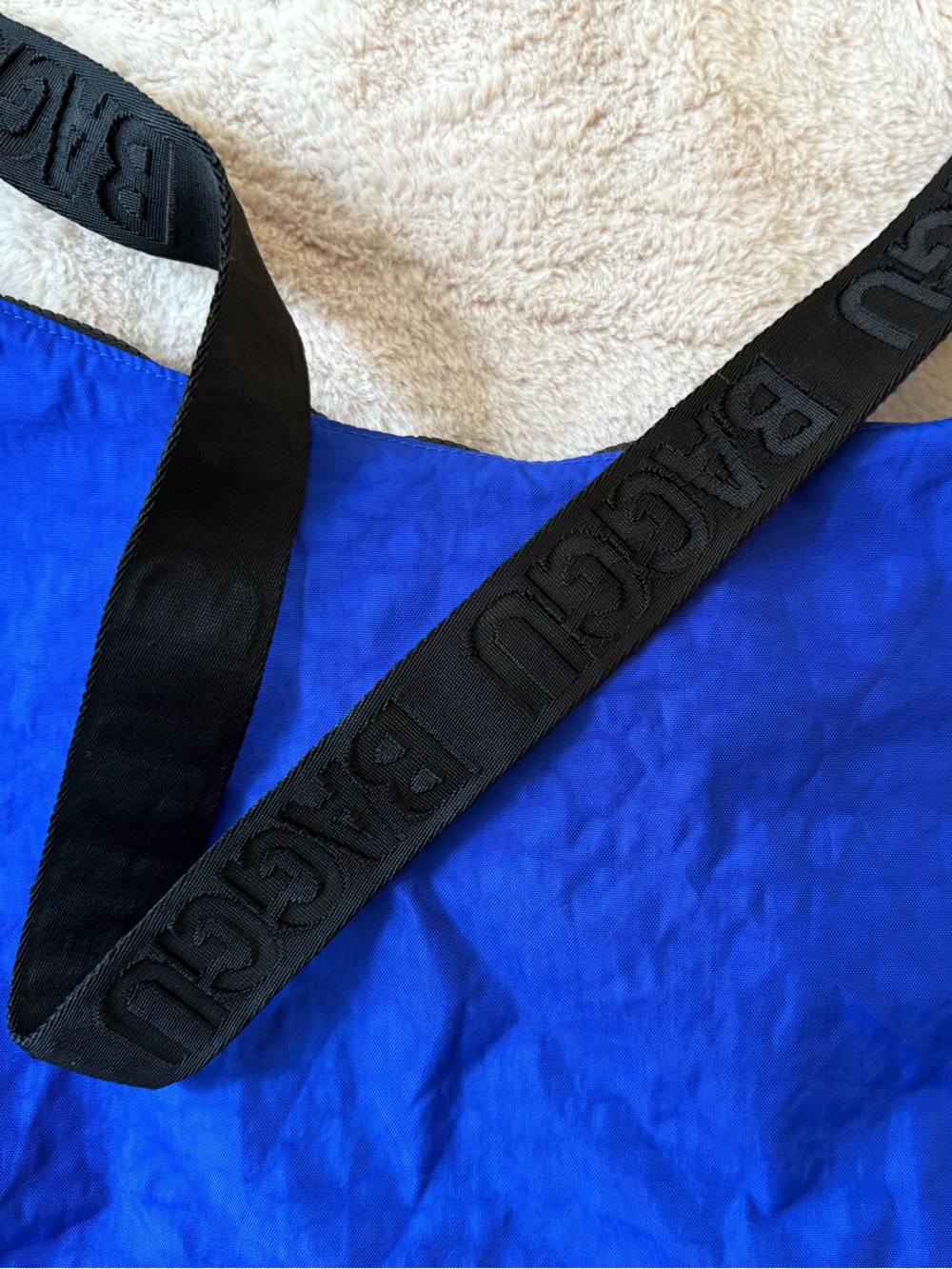 BAGGU Large Nylon Crescent Bag Lapis - Picture 10 of 15